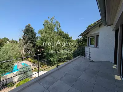 Maison, 240 m²