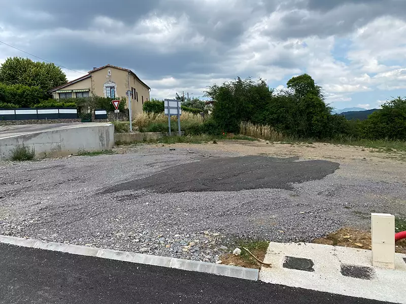 Terrain, 690 m²