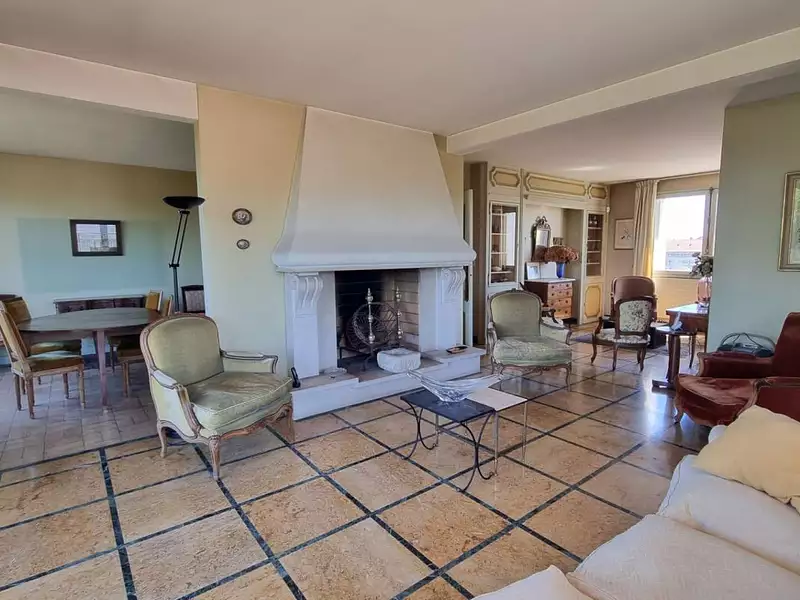 Appartement, 211 m²