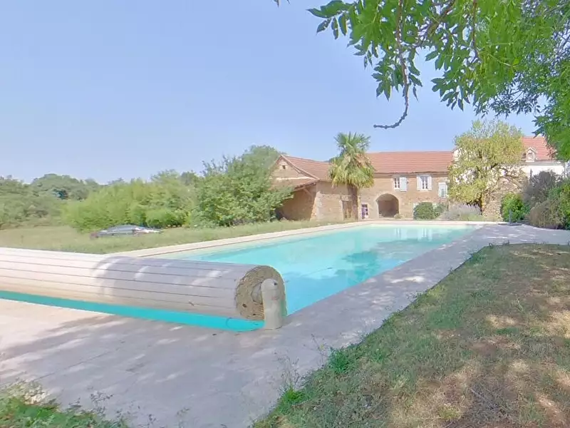 Maison, 248 m²