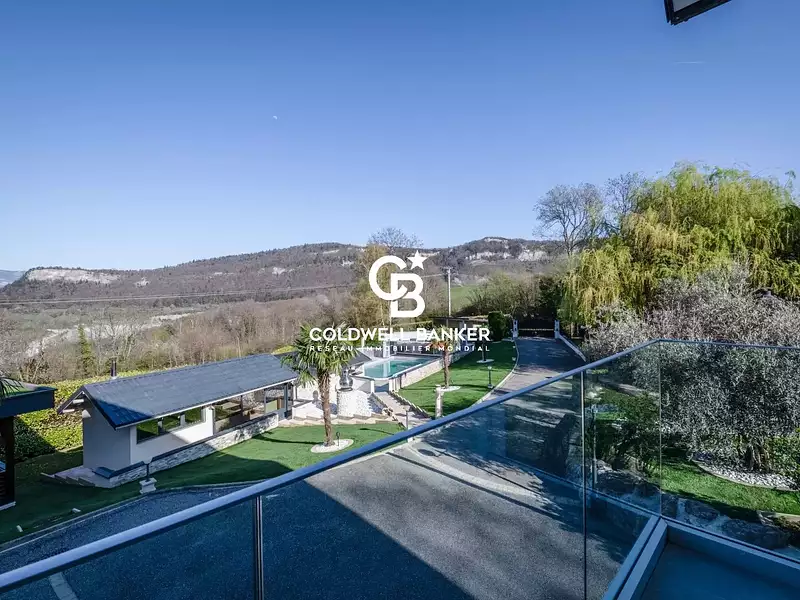 Maison, 280 m²