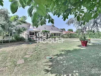 Maison, 340 m²