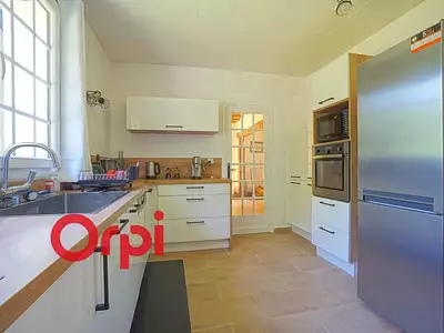 Maison, 238 m²
