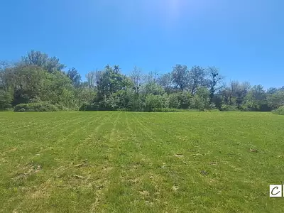 Terrain, 1 050 m²