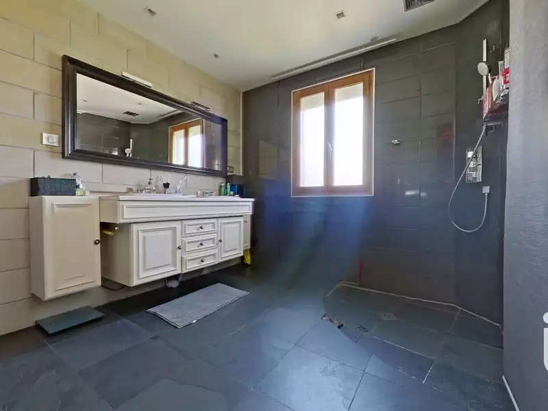 Maison, 160 m²