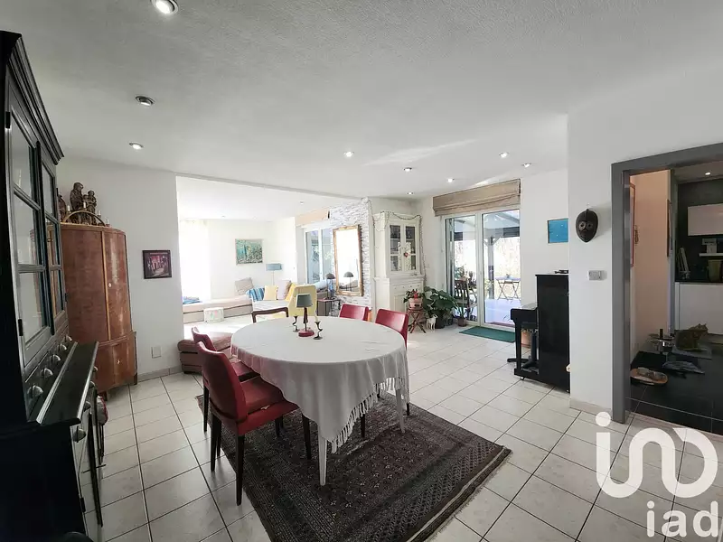 Maison, 194 m²