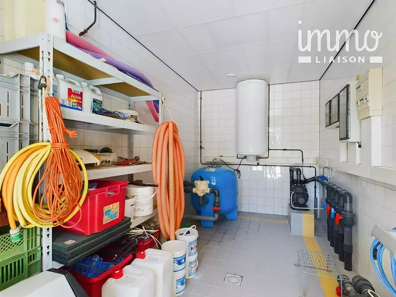 Maison, 230 m²