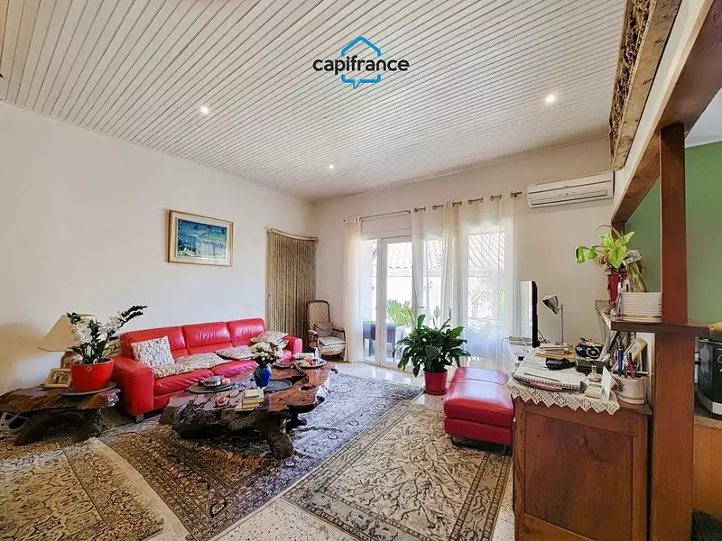 Maison, 252 m²