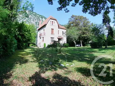 Maison, 180 m²