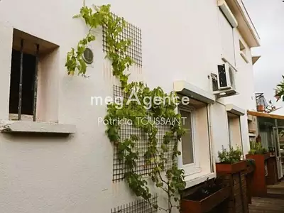 Immeuble, 319 m²