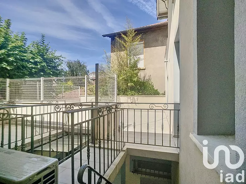 Immeuble, 374 m²