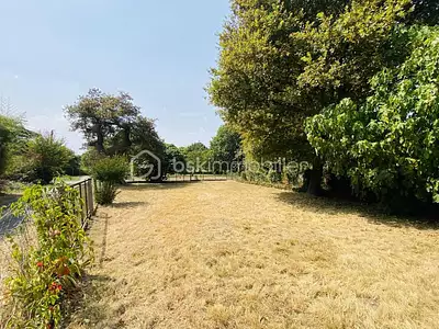 Terrain, 300 m²