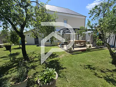 Maison, 225 m²