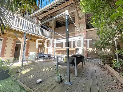 Maison, 225 m²