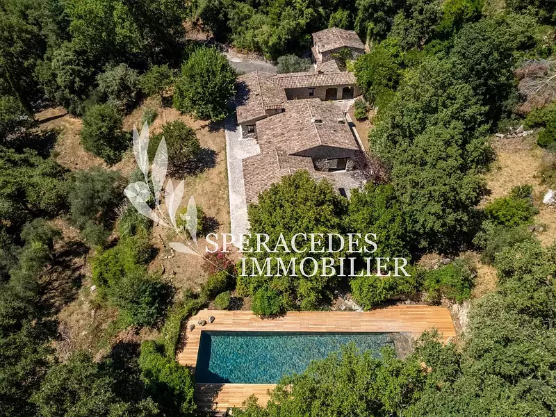 Maison, 300 m²