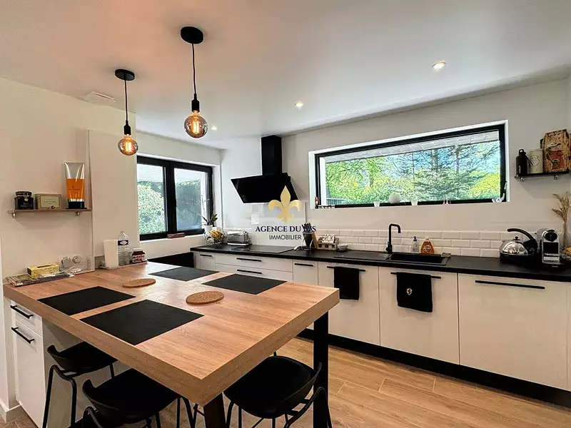 Maison, 256 m²