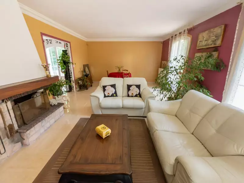 Maison, 370 m²