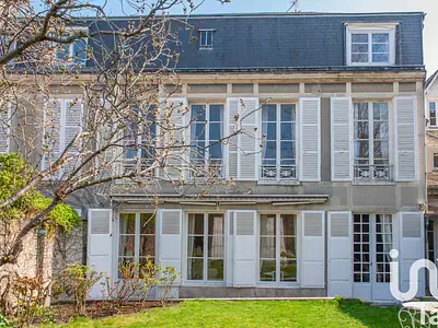 Maison, 229 m²