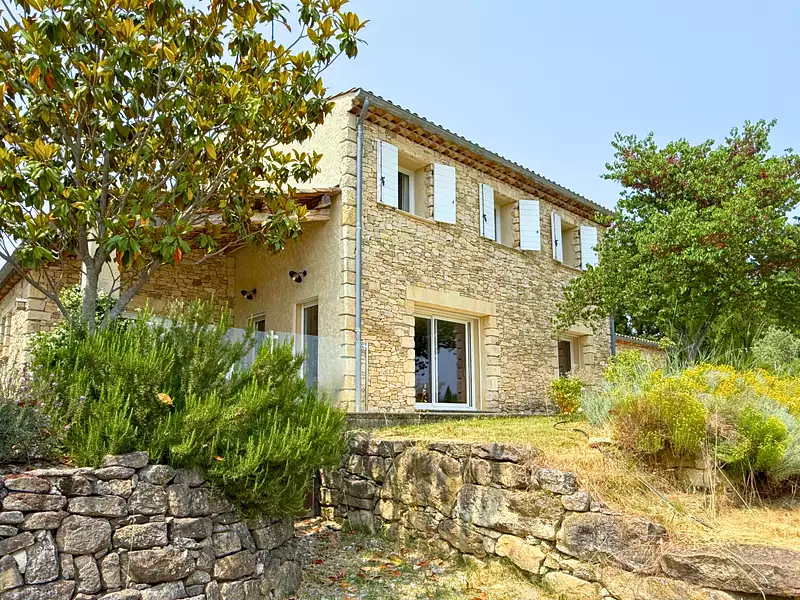 Maison, 240 m²