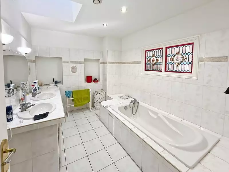 Maison, 205 m²