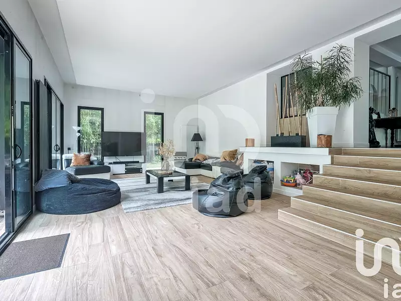 Maison, 220 m²