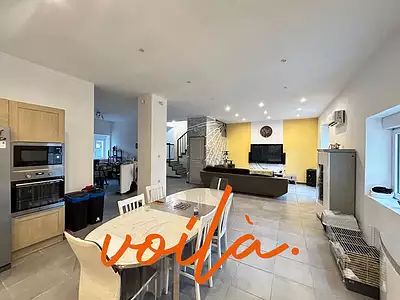 Maison, 240 m²