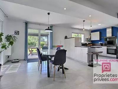 Maison, 210 m²
