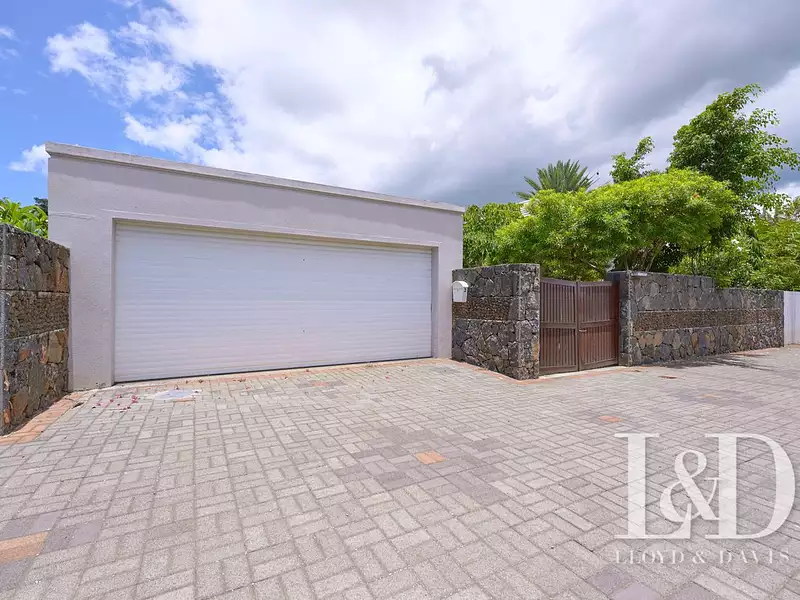 Maison, 330,08 m²