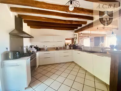 Maison, 198 m²