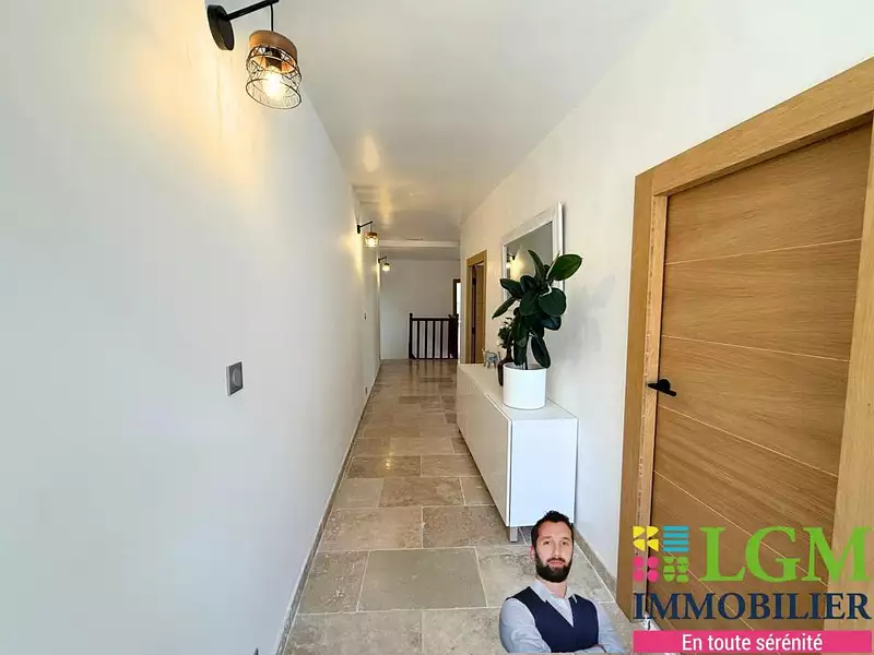 Maison, 176 m²