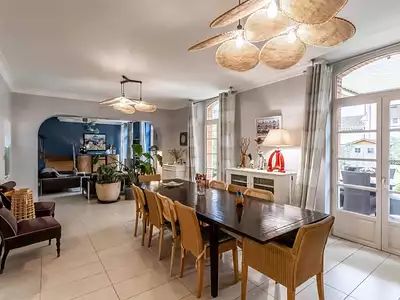 Maison, 333 m²