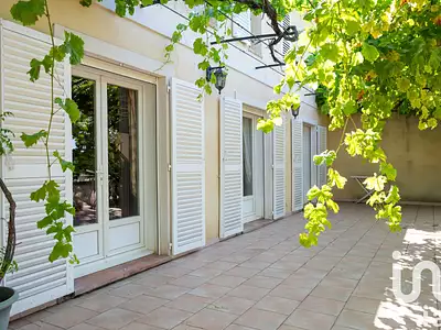 Maison, 268 m²
