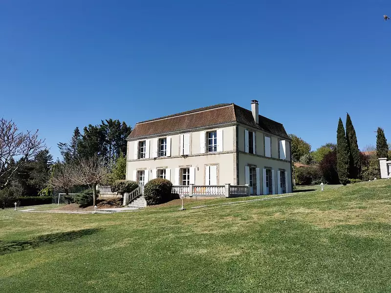 Maison, 320 m²