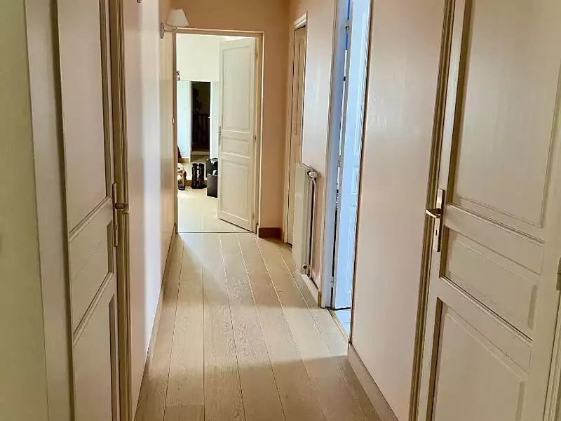 Maison, 166 m²