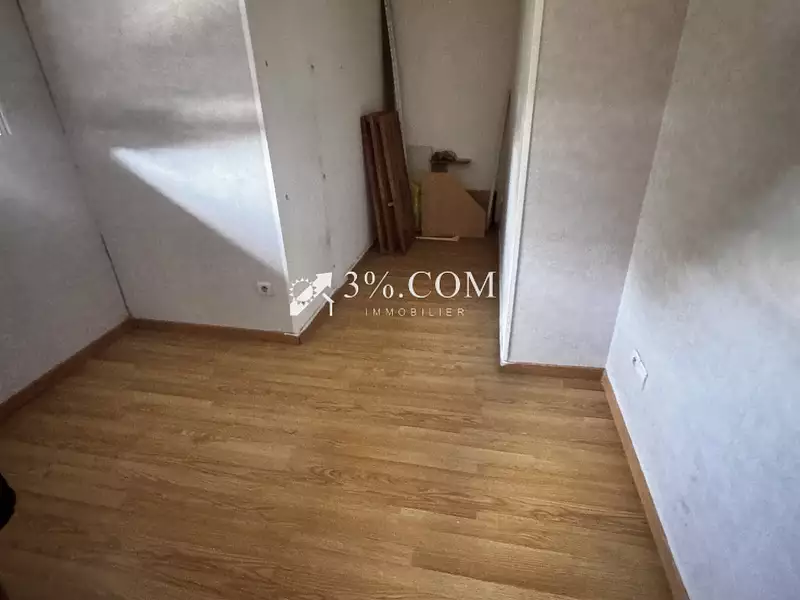 Immeuble, 220 m²