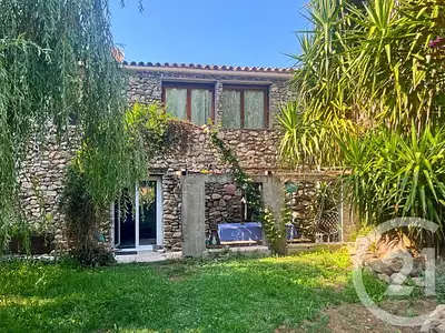 Maison, 240 m²