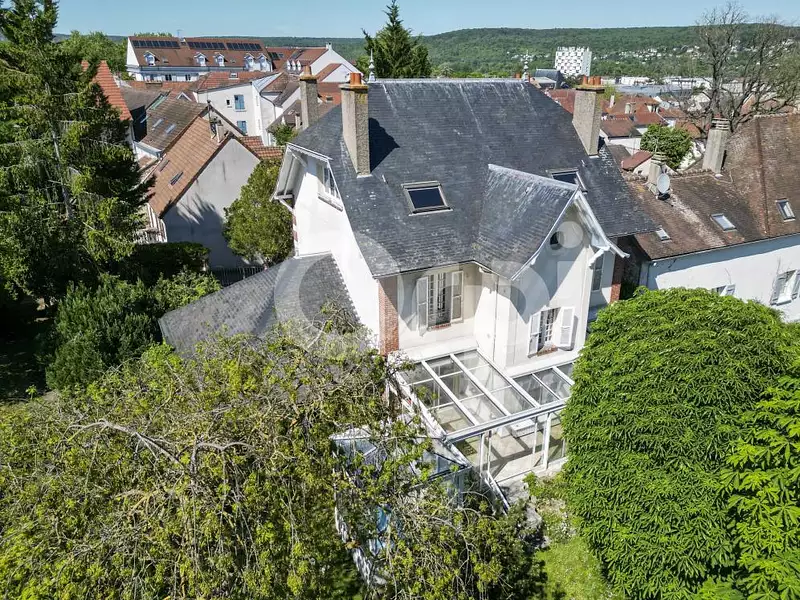 Maison, 230 m²