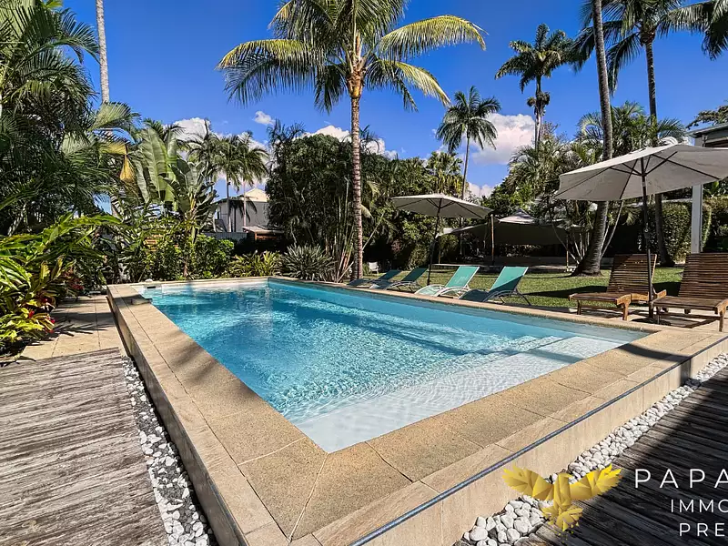Maison, 359 m²