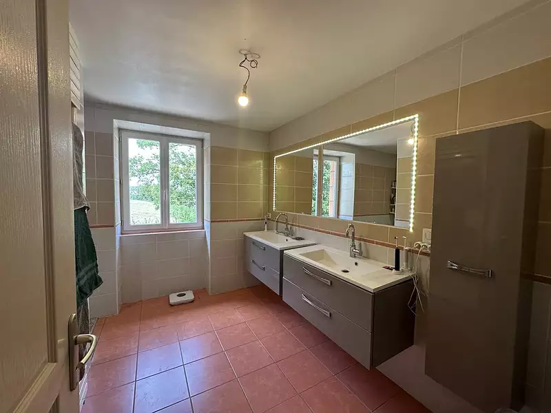 Maison, 230 m²