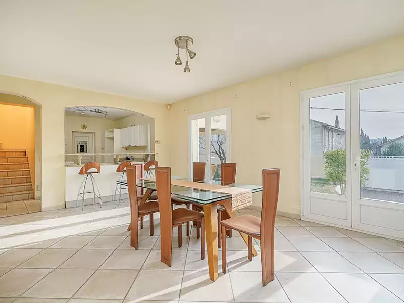 Maison, 200 m²