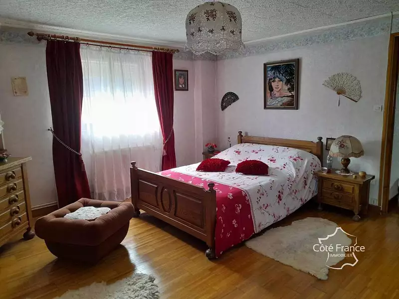 Maison, 263 m²