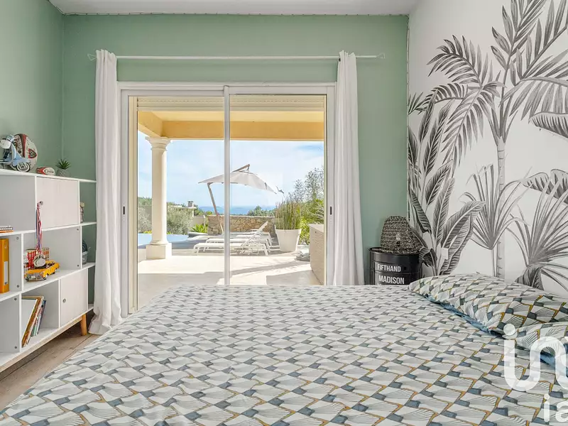 Maison, 182 m²