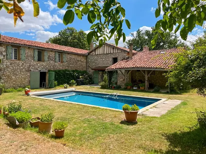 Maison, 301 m²