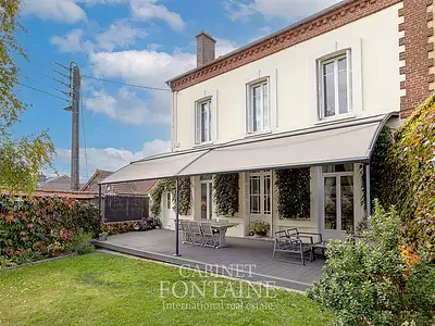 Maison, 245 m²