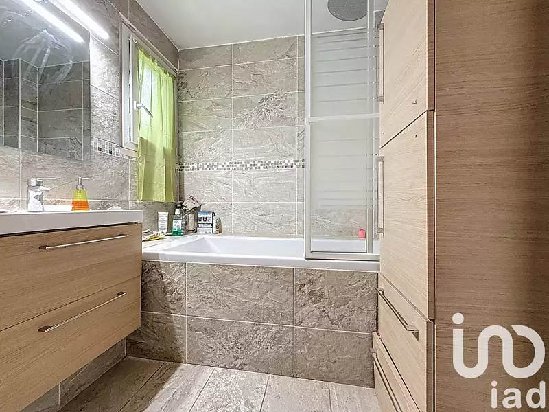 Maison, 77 m²