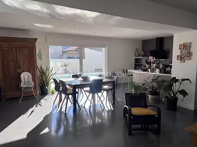 Maison, 174 m²