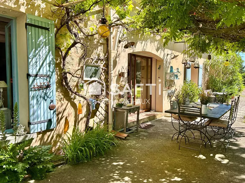 Maison, 400 m²