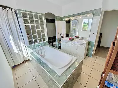 Maison, 178 m²