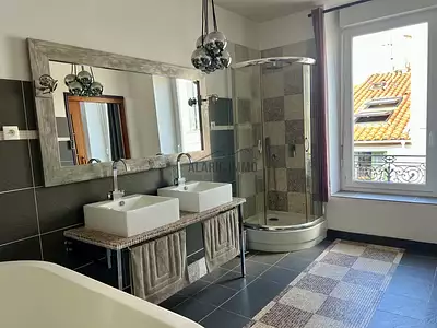 Maison, 225 m²