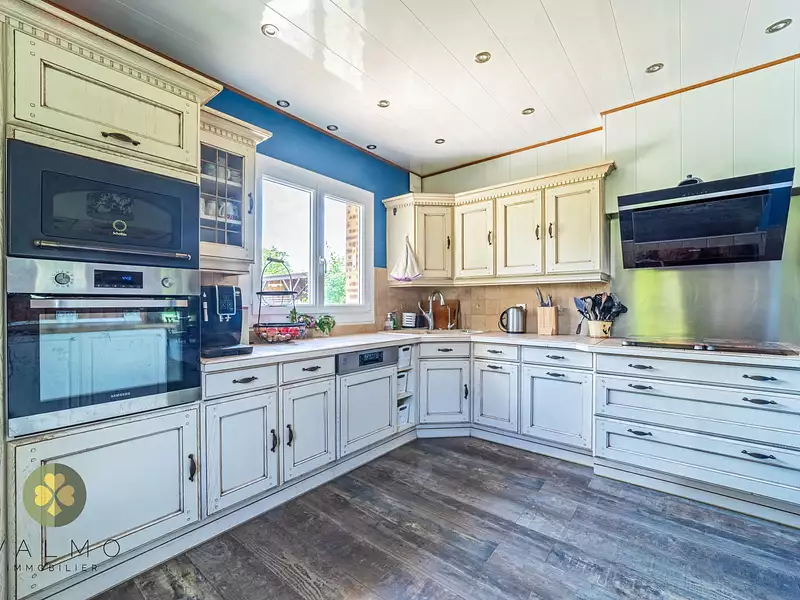 Maison, 215 m²